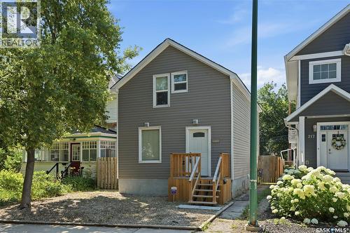 215 26th STREET W  Saskatoon, SK S7L 0C3