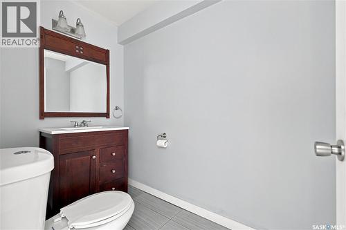 215 26Th Street W, Saskatoon, SK - Indoor Photo Showing Bathroom
