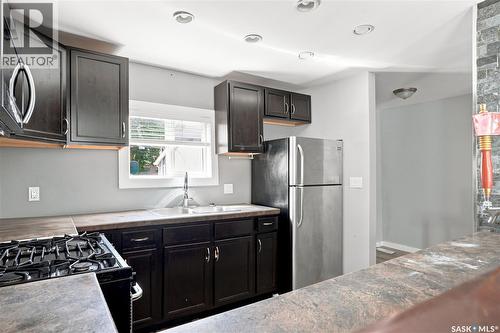 215 26Th Street W, Saskatoon, SK - Indoor Photo Showing Kitchen