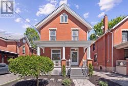 25 SUFFOLK STREET W Guelph, ON N1H 2H9