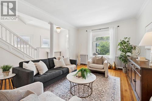 25 Suffolk Street W, Guelph, ON - Indoor Photo Showing Living Room