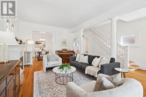25 Suffolk Street W, Guelph, ON - Indoor Photo Showing Living Room