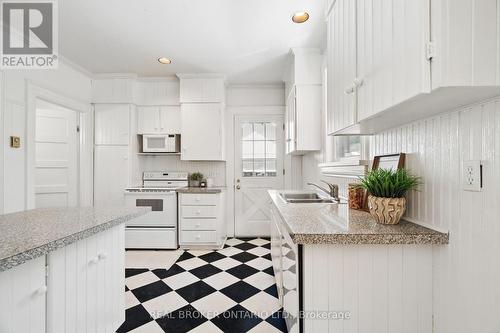 25 Suffolk Street W, Guelph, ON - Indoor Photo Showing Kitchen With Double Sink