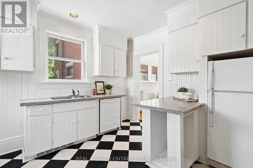 25 Suffolk Street W, Guelph, ON - Indoor Photo Showing Kitchen With Double Sink