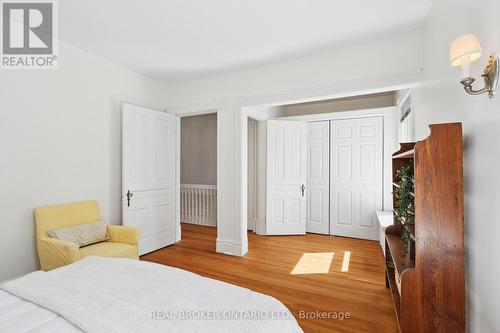 25 Suffolk Street W, Guelph, ON - Indoor Photo Showing Bedroom