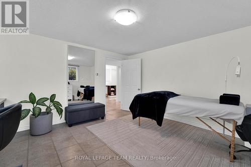 2584 Stagecoach Road, Ottawa, ON - Indoor Photo Showing Bedroom