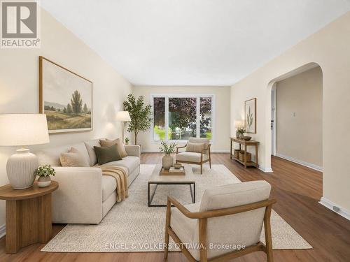 871 Notre Dame Street, Clarence-Rockland, ON - Indoor Photo Showing Living Room