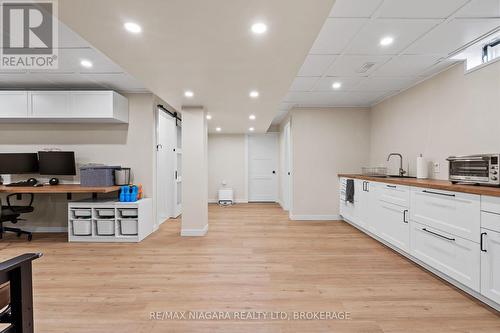 17 Jackson Court W, Welland (N. Welland), ON - Indoor