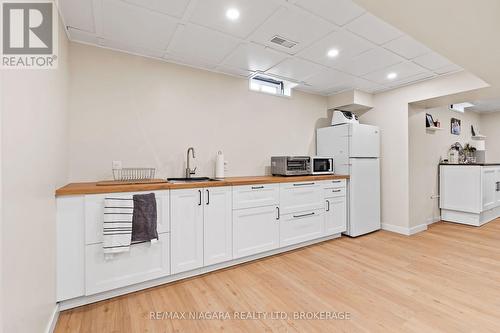 17 Jackson Court W, Welland (N. Welland), ON - Indoor