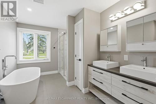 133 New Lakeshore Road, Norfolk, ON - Indoor Photo Showing Bathroom