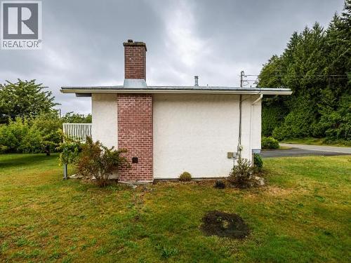 3571 Mackenzie Ave, Powell River, BC - Outdoor