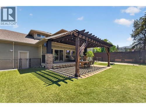 4588 Raymer Road, Kelowna, BC - Outdoor