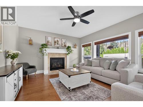 4588 Raymer Road, Kelowna, BC - Indoor Photo Showing Living Room With Fireplace