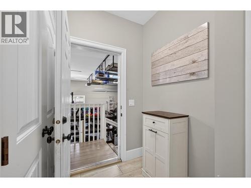 4588 Raymer Road, Kelowna, BC - Indoor Photo Showing Other Room