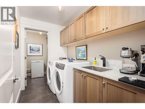 333 Longspoon Drive Unit# 19, Vernon, BC - Indoor Photo Showing Laundry Room