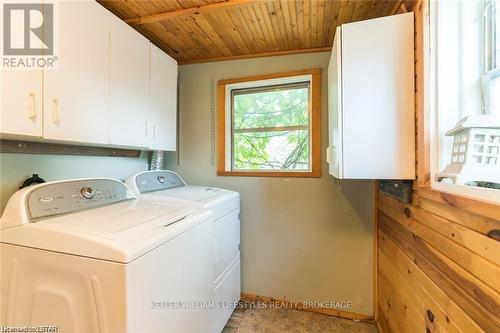 492 Emery Street E, London South (South F), ON - Indoor Photo Showing Laundry Room