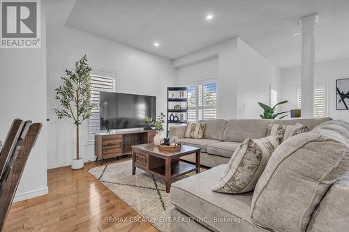 73 Fitzgerald Drive, Cambridge, ON - Indoor Photo Showing Living Room