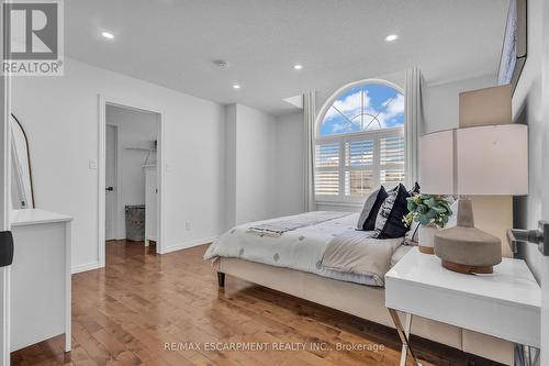 73 Fitzgerald Drive, Cambridge, ON - Indoor Photo Showing Bedroom