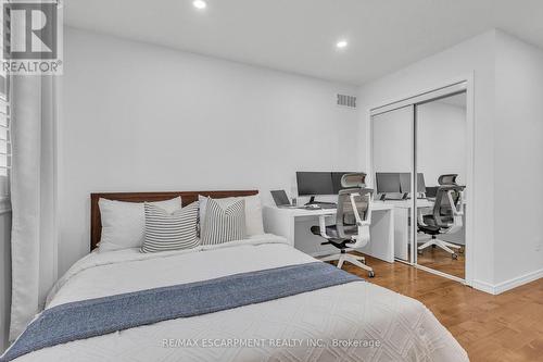 73 Fitzgerald Drive, Cambridge, ON - Indoor Photo Showing Bedroom