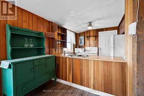 32 Erie Heights Line, Haldimand (Dunnville), ON - Indoor