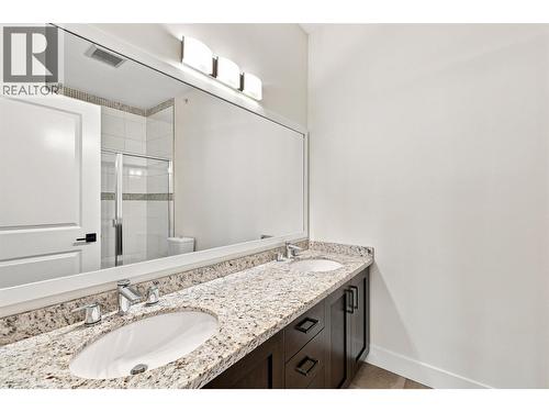 130 Colebrook Road Unit# 88, Kamloops, BC - Indoor Photo Showing Bathroom