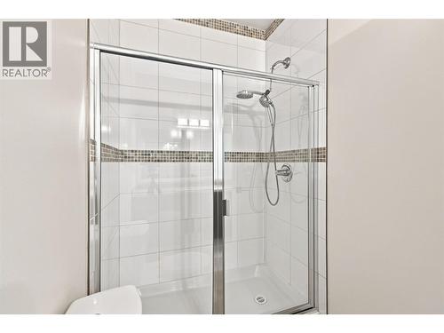 130 Colebrook Road Unit# 88, Kamloops, BC - Indoor Photo Showing Bathroom