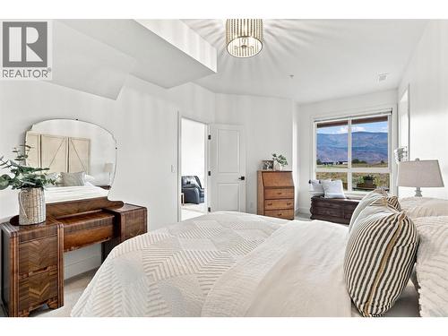 130 Colebrook Road Unit# 88, Kamloops, BC - Indoor Photo Showing Bedroom