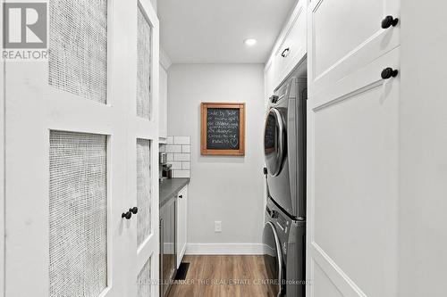 22 Western Avenue, Innisfil, ON - Indoor Photo Showing Laundry Room