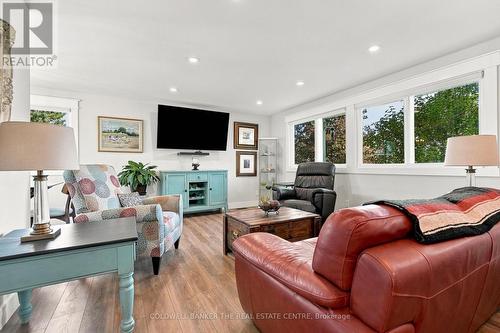 22 Western Avenue, Innisfil, ON - Indoor Photo Showing Living Room With Fireplace