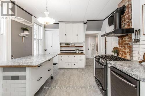 29 Tecumseth Street, Orillia, ON - Indoor Photo Showing Kitchen