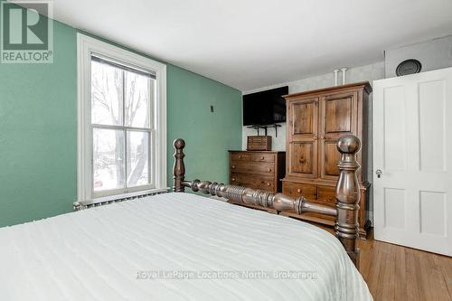 29 Tecumseth Street, Orillia, ON - Indoor Photo Showing Bedroom