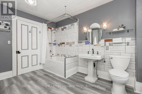 29 Tecumseth Street, Orillia, ON - Indoor Photo Showing Bathroom