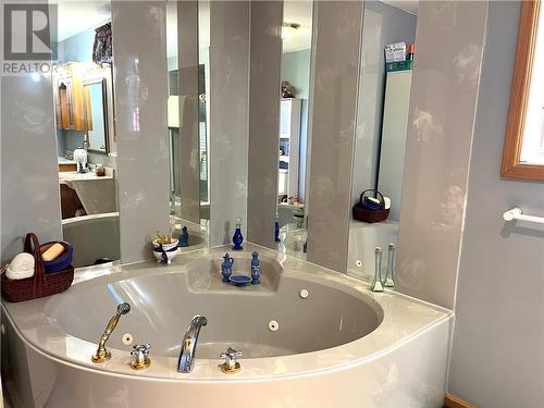 1469 Munro Road, Markstay-Warren, ON - Indoor Photo Showing Bathroom