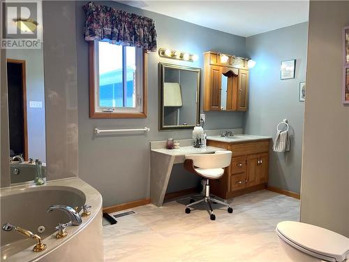 1469 Munro Road, Markstay-Warren, ON - Indoor Photo Showing Bathroom