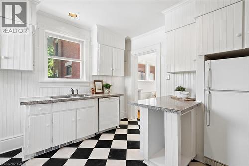 25 W Suffolk Street W, Guelph, ON - Indoor Photo Showing Kitchen With Double Sink