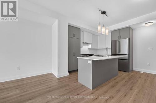 52 Burleigh Mews, Vaughan, ON - Indoor Photo Showing Kitchen