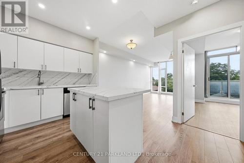 602 - 1638 Bloor Street W, Toronto, ON - Indoor Photo Showing Kitchen With Upgraded Kitchen