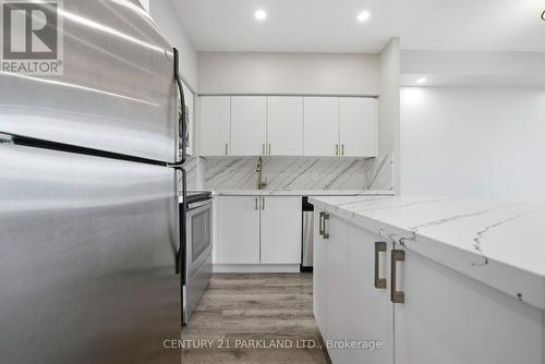602 - 1638 Bloor Street W, Toronto, ON - Indoor Photo Showing Kitchen With Upgraded Kitchen