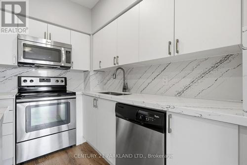 602 - 1638 Bloor Street W, Toronto, ON - Indoor Photo Showing Kitchen With Stainless Steel Kitchen With Double Sink With Upgraded Kitchen