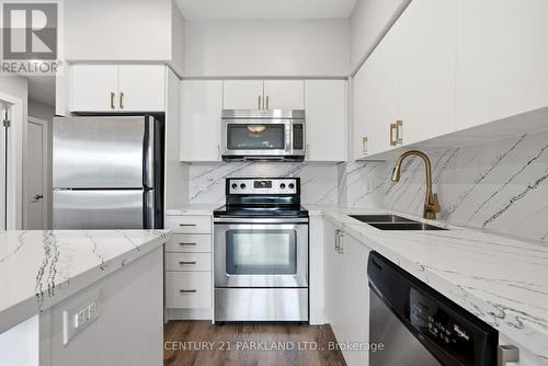 602 - 1638 Bloor Street W, Toronto, ON - Indoor Photo Showing Kitchen With Stainless Steel Kitchen With Double Sink With Upgraded Kitchen