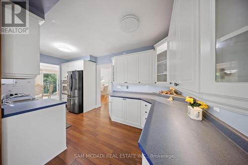 2640 Canberra Road, Mississauga, ON - Indoor Photo Showing Kitchen