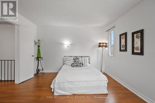 2640 Canberra Road, Mississauga, ON - Indoor Photo Showing Bedroom