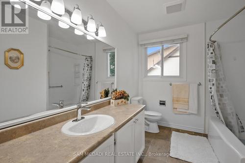 2640 Canberra Road, Mississauga, ON - Indoor Photo Showing Bathroom