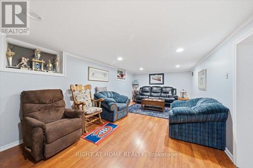 188 Queens Avenue, Toronto, ON - Indoor Photo Showing Living Room