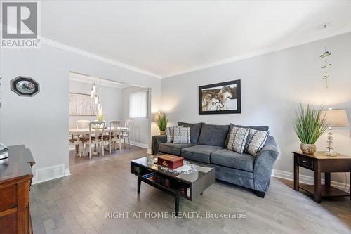 188 Queens Avenue, Toronto, ON - Indoor Photo Showing Living Room