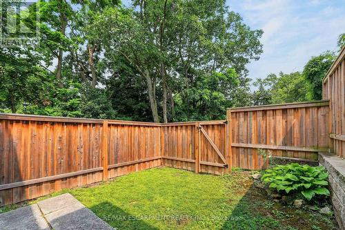 50 - 125 Bonaventure Drive, Hamilton, ON - Outdoor