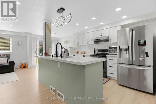 43 Cotton Grass St Street, Kitchener, ON - Indoor Photo Showing Kitchen With Upgraded Kitchen