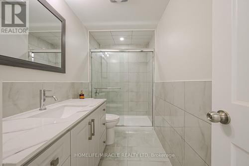 125 - 6466 Finch Avenue W, Toronto, ON - Indoor Photo Showing Bathroom