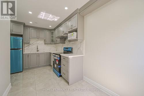 125 - 6466 Finch Avenue W, Toronto, ON - Indoor Photo Showing Kitchen