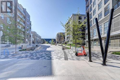 209F - 275 Larch Street, Waterloo, ON - Outdoor